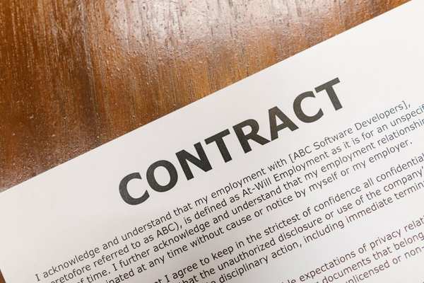 legally binding contract requirements uk